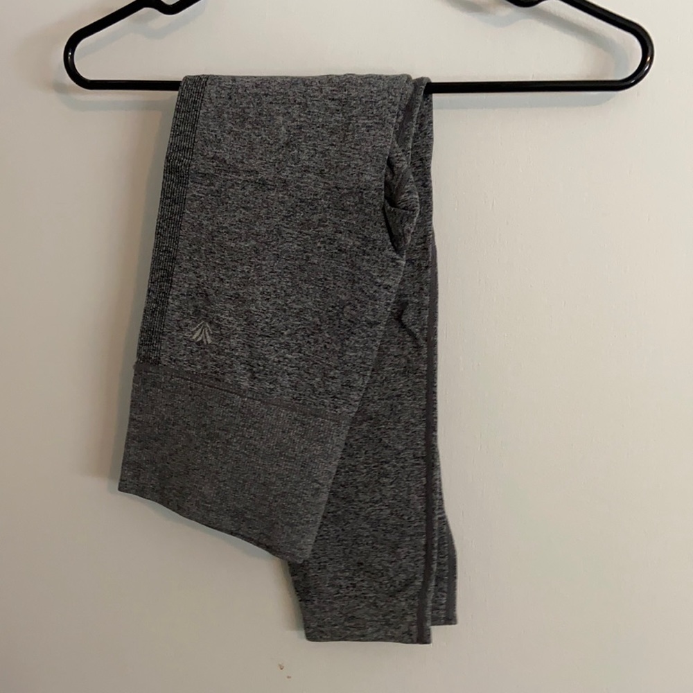 Charcoal grey leggings